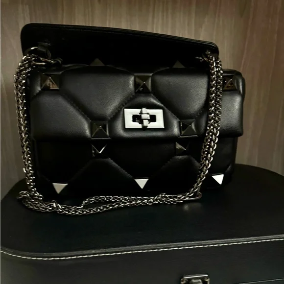 Used 1x Tiffany’s & Fred Quilted And Studded Sheepskin Leather Shoulder Bag - Picture 1 of 5